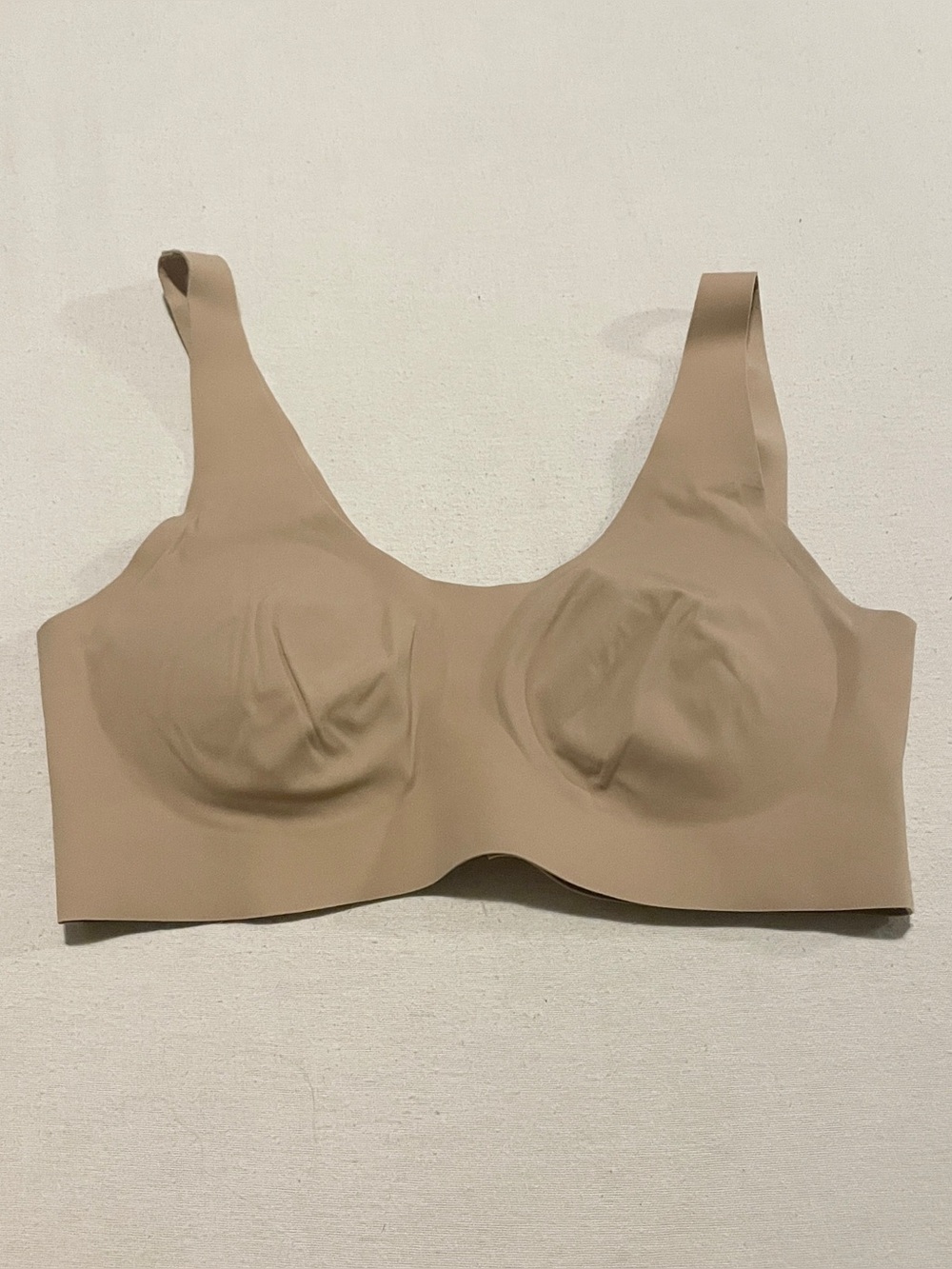 Knix S LuxeLift Pullover Bra Beige Nude Seamless Wireless Molded Cup